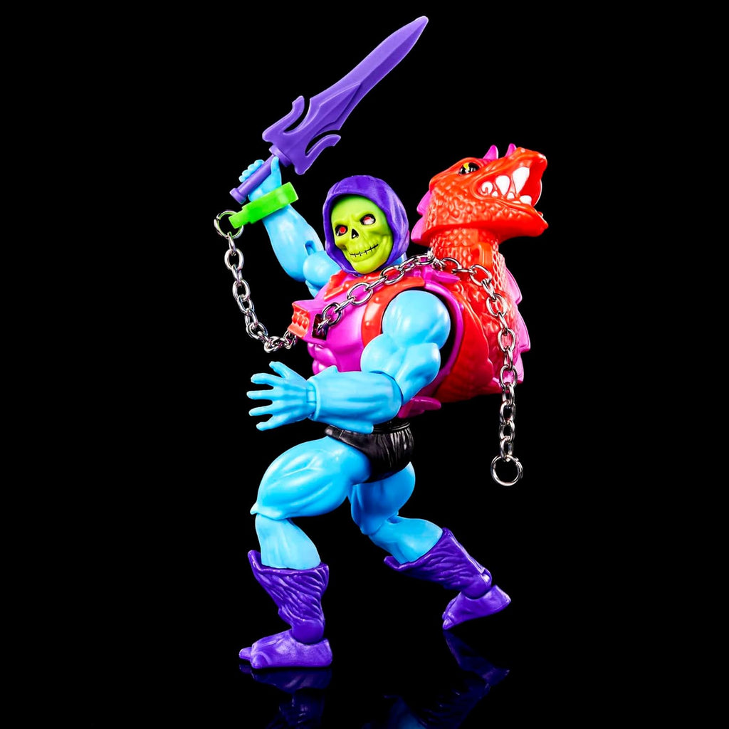 Deluxe Dragon Blast Skeletor 5.5-in Action Figure with Accessories T571
