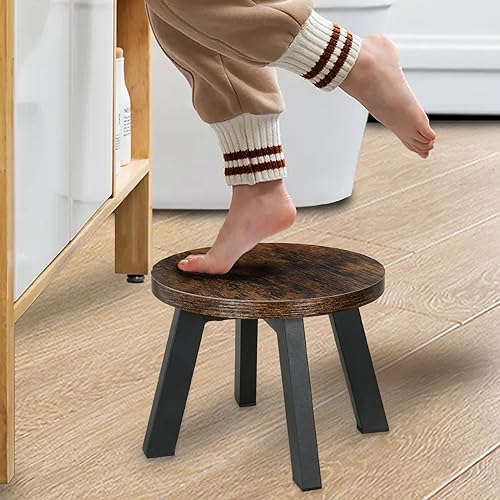 Round Stepping Stool with Non-Slip Mats U950451