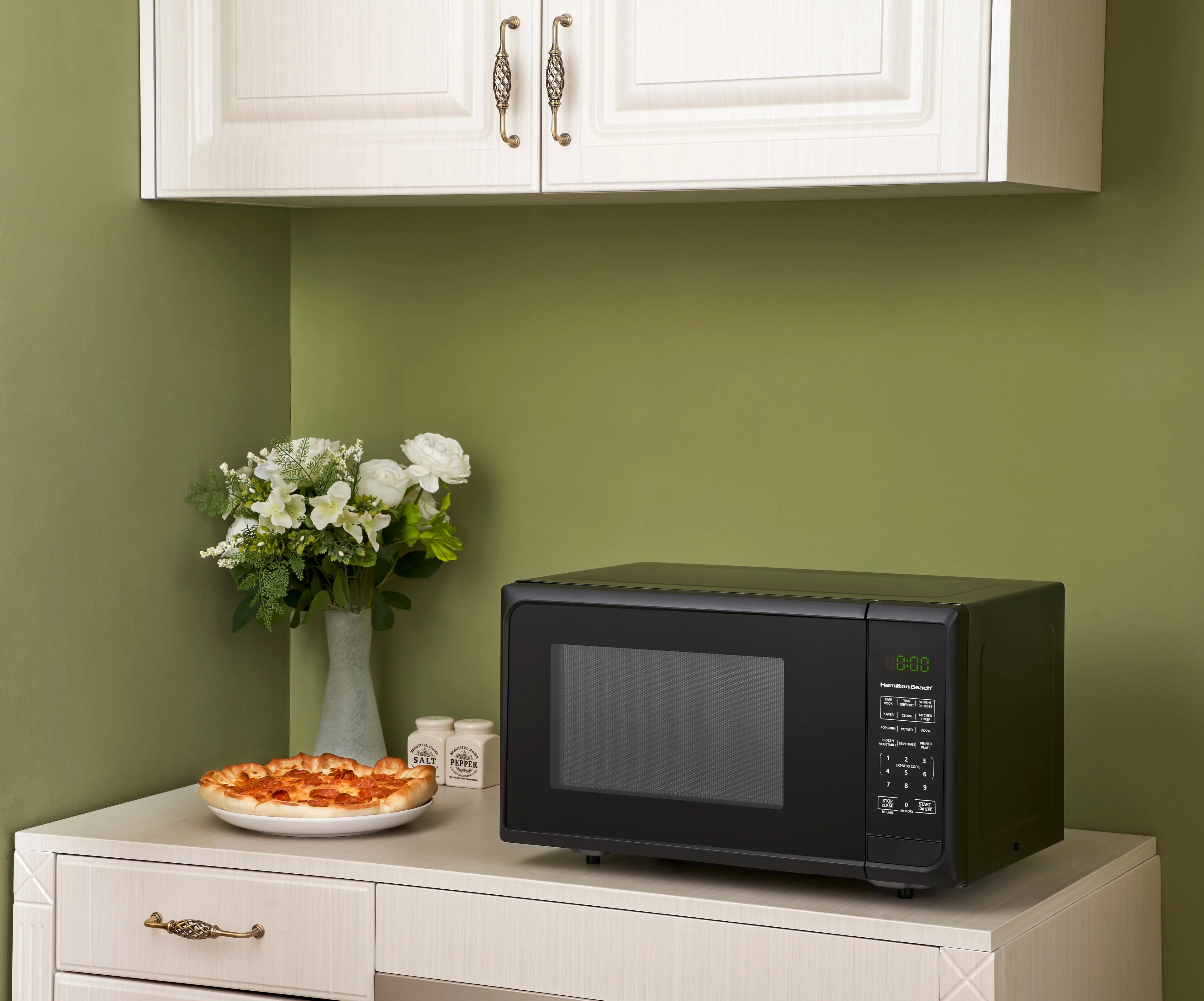 0.9 Cu Ft Microwave O3892