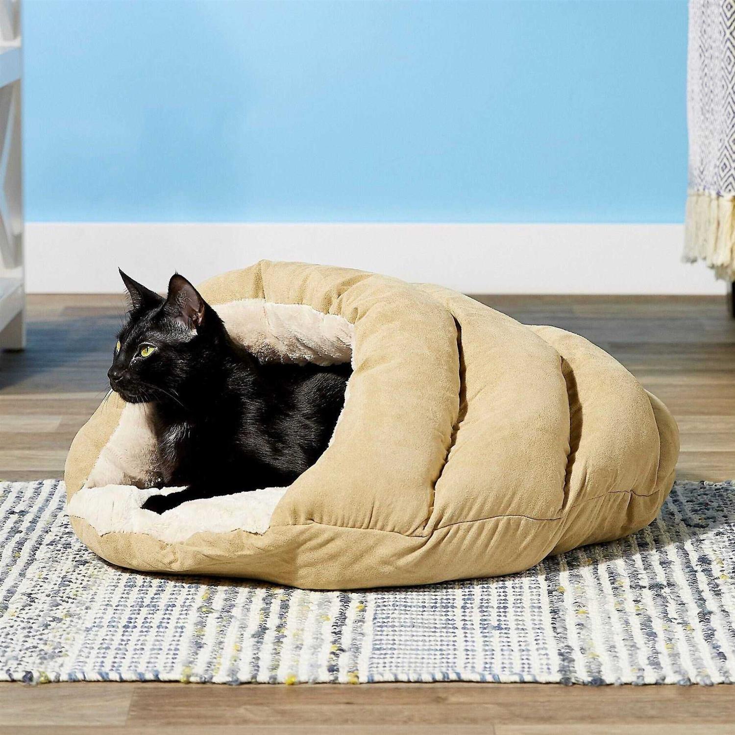 Cuddle Cave Pet Bed R550603