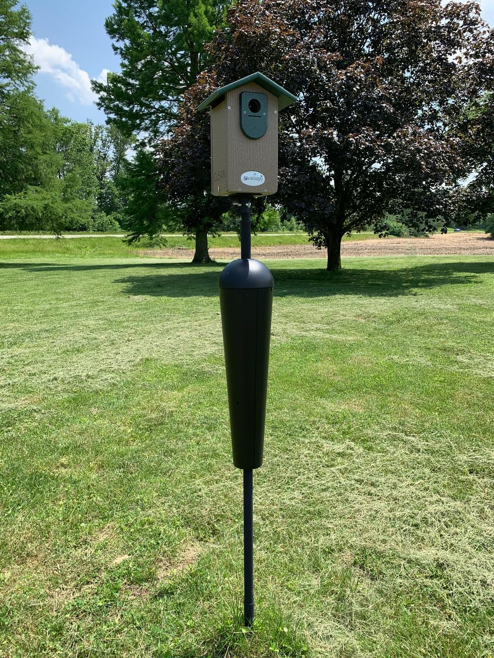 Bird Feeder Mounting Pole with Baffle R821065