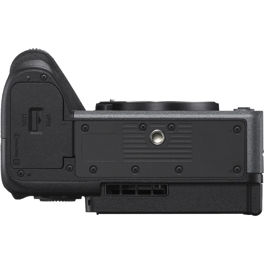 Full-Frame Cinema Camera with 24-70mm f/2.8 Lens and 64GB Card H135203