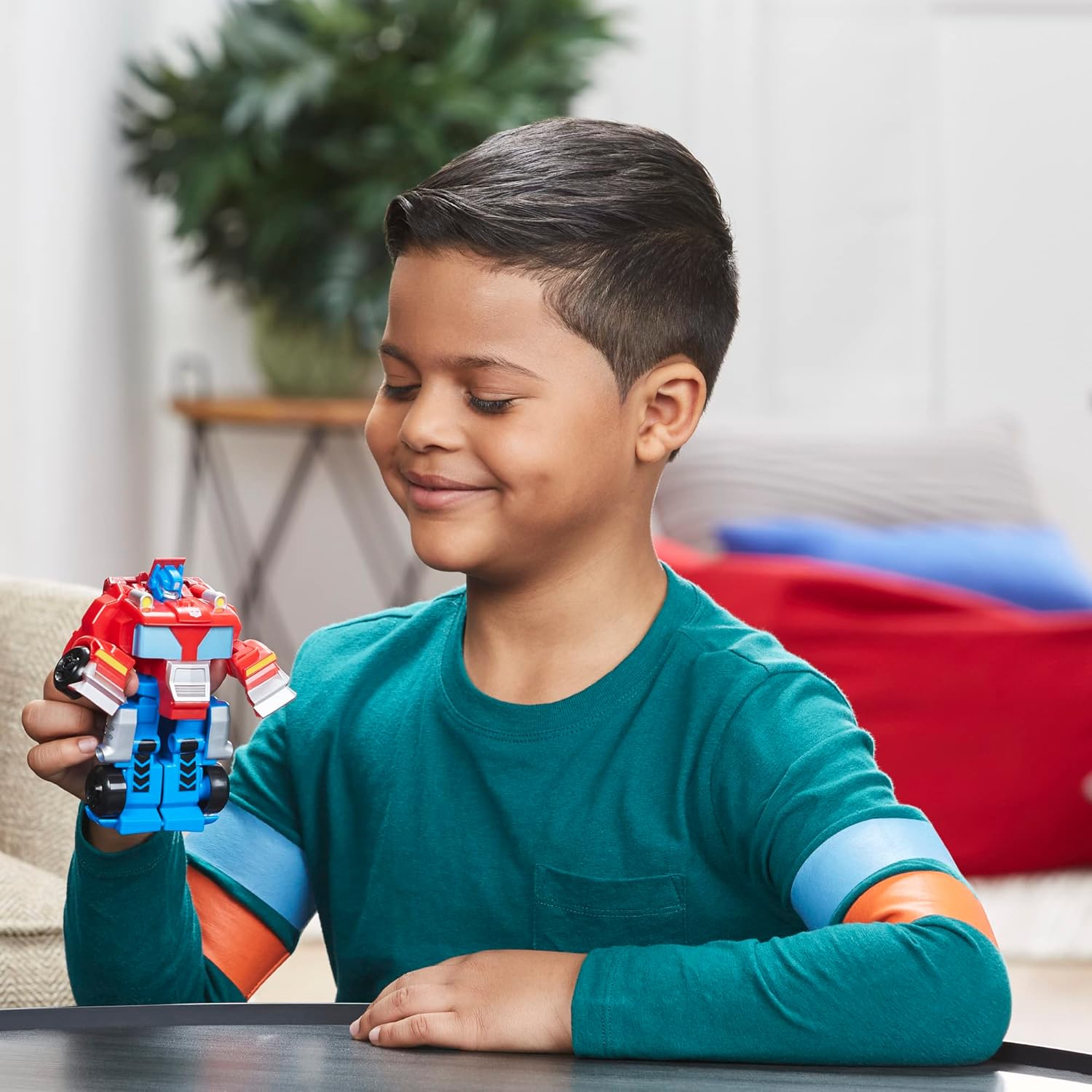 4.5-Inch Action Figure Converting Robot Toy H580