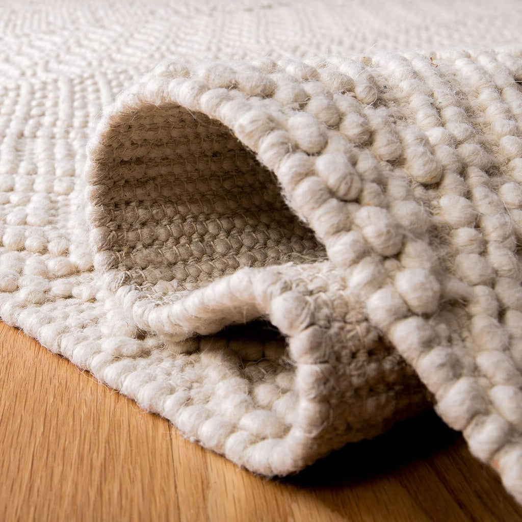 Ivory Handmade Wool Accent Rug F3665
