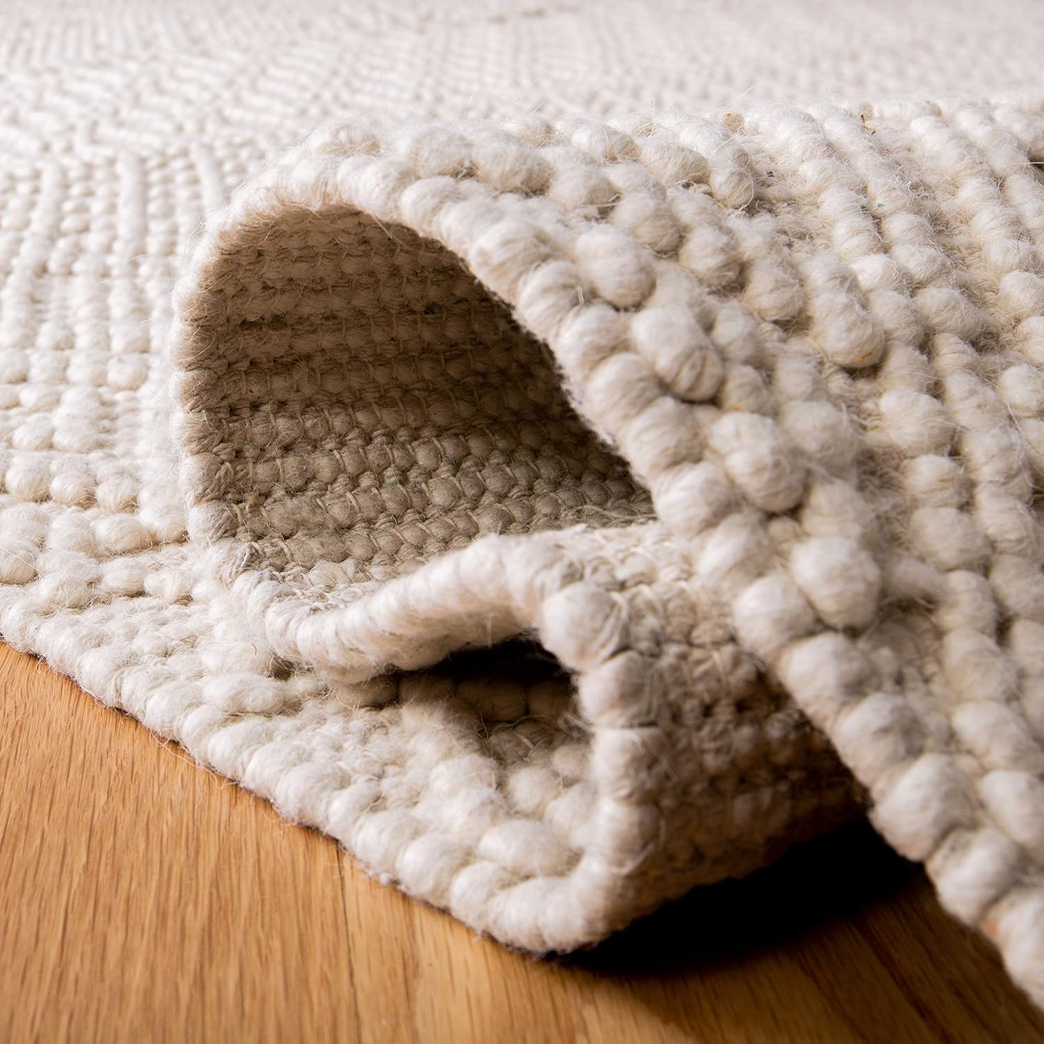 Ivory Handmade Wool Accent Rug F3665