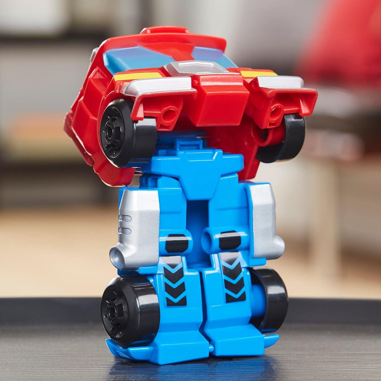 4.5-Inch Action Figure Converting Robot Toy H580