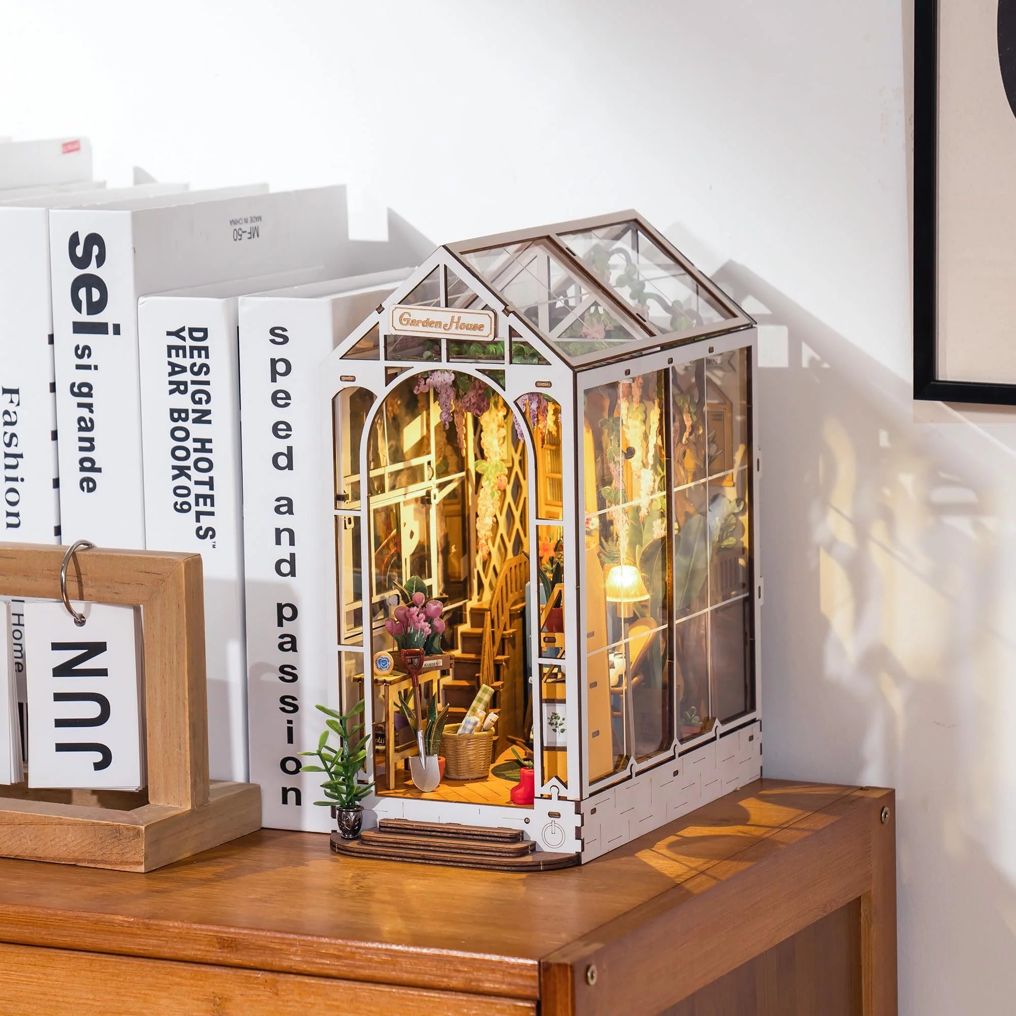 Book Nook Kit DIY Miniature House with LED Light Wooden Bookend Craft Diorama Kit L3204